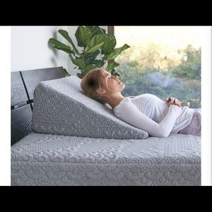 Brentwood Home Whitney Wedge Pillow with Gel Memory Foam